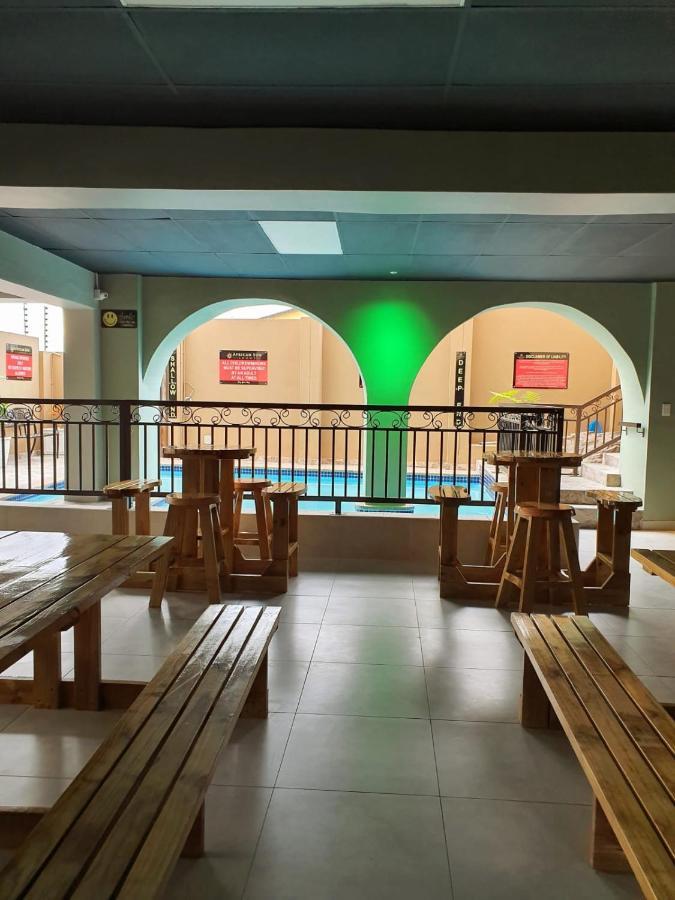 דורבן African Sun Lodge מראה חיצוני תמונה